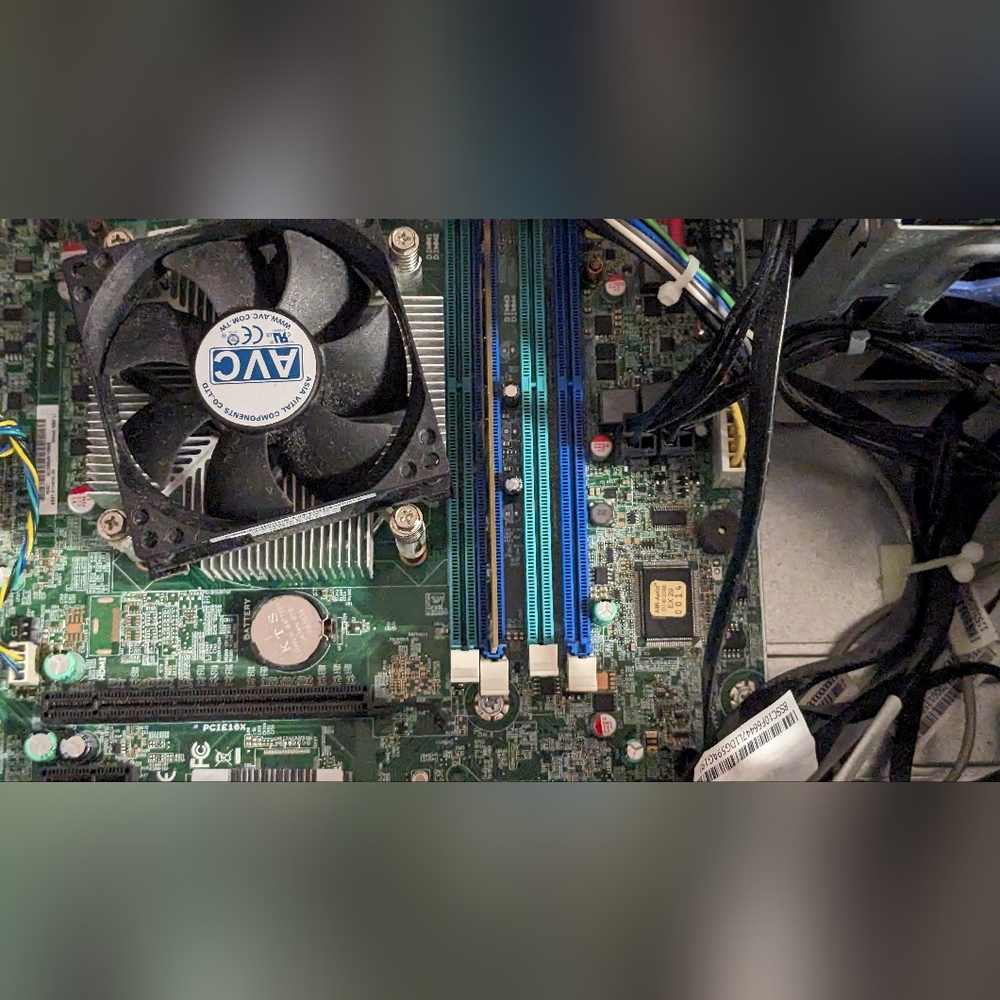 Custom Built Computers **Please Read Description** - Picture 9 of 16